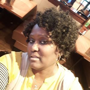 Meet your Posher, Ramona